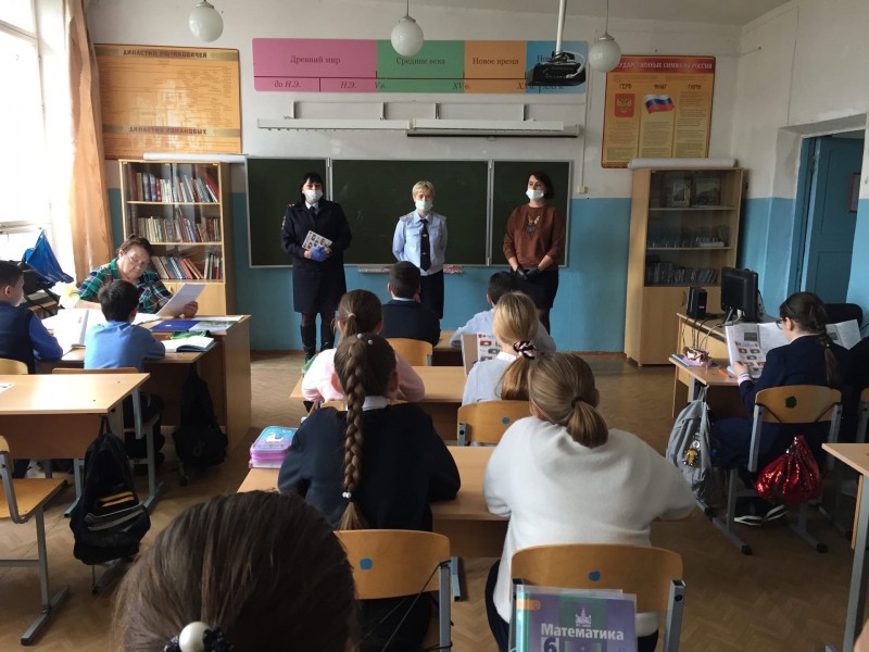 В школах Калининского района прошел день правового информирования